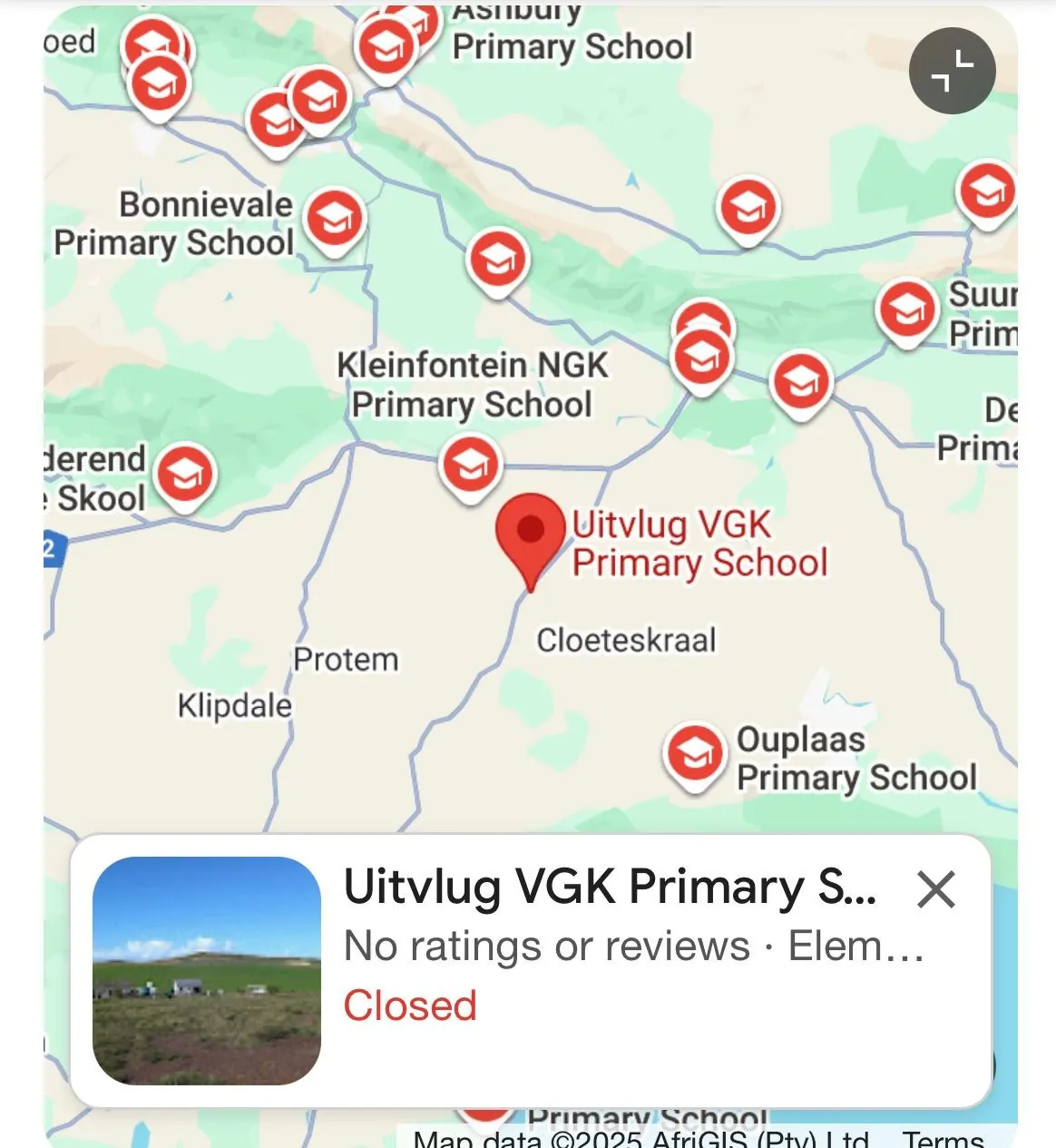 A map screenshot showing the locations of primary schools with red pins.
